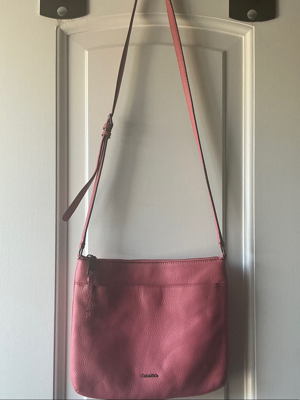 Calvin Klein Lily Pebble Leather Dahlia Pink Crossbody Bag Purse